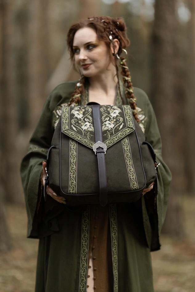 MOONVINE PLECAK OLIVE w roślinne motywy