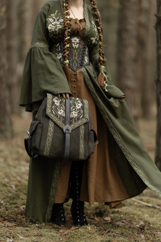 MOONVINE BACKPACK - OLIVE