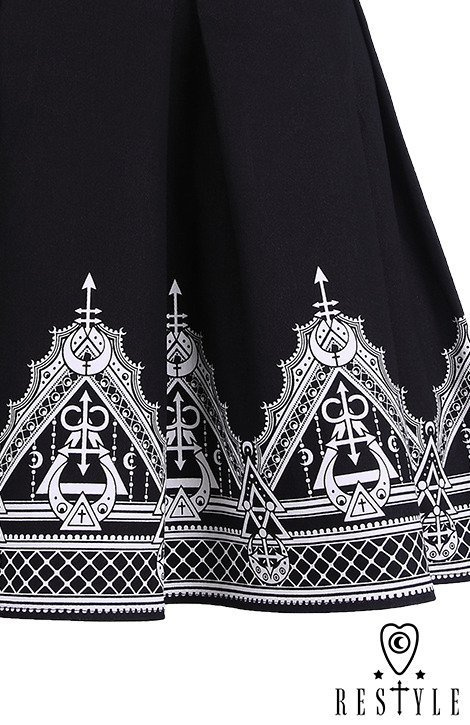 Schwarzer kurzer Faltenrock mit Henna-Druck, Mond, Symbole "HENNA SKIRT"