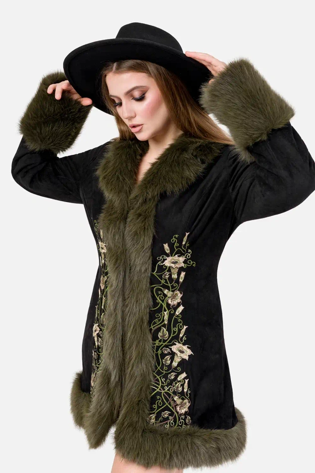 EVERGREEN MANTEL